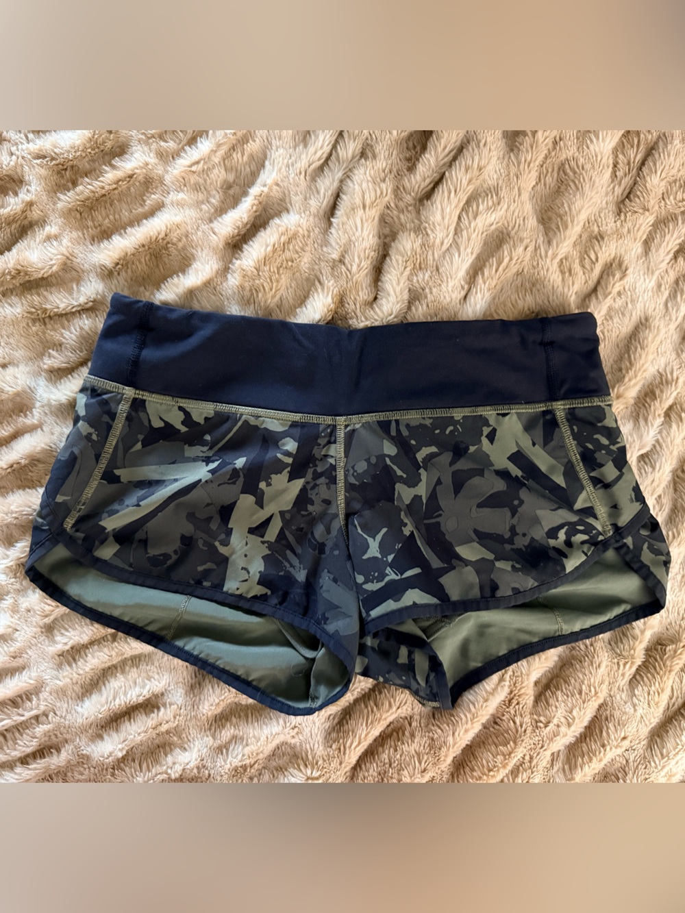 Lululemon Speed Up Low-Rise Short 2.5"
